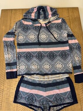Victoria's Secret Blue and Pink Hooded Pajama Set